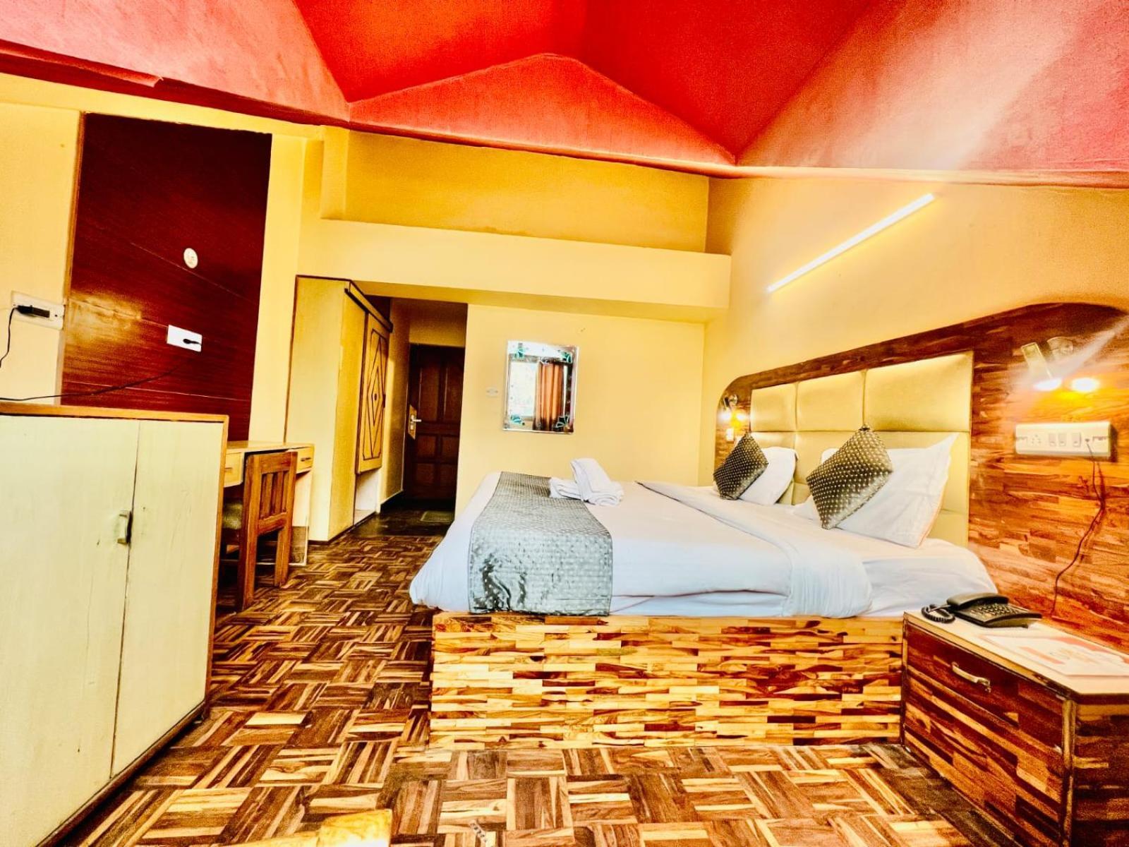 Hotel Kalinga Grand - Luxury Comfort !! Travellers Delight !! Budget Friendly !! Prime Location !! Guest Favourite Manali  Exterior photo