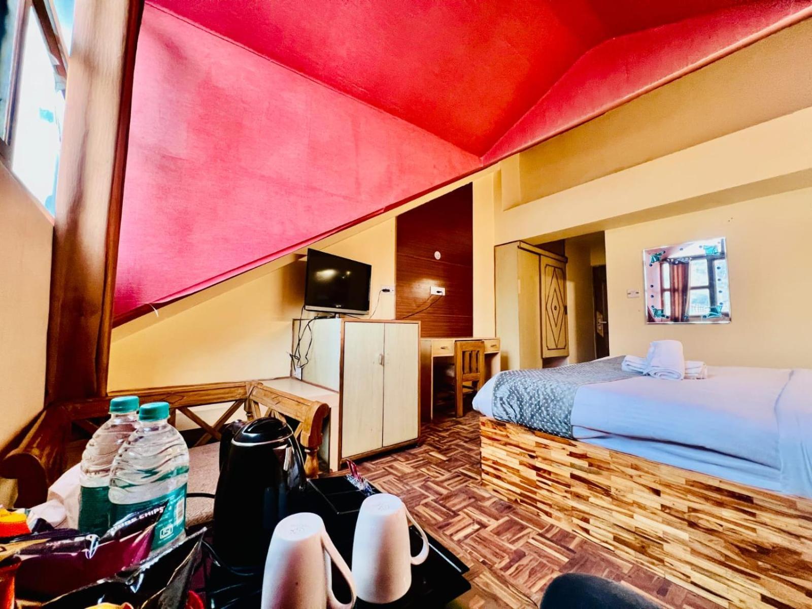 Hotel Kalinga Grand - Luxury Comfort !! Travellers Delight !! Budget Friendly !! Prime Location !! Guest Favourite Manali  Exterior photo