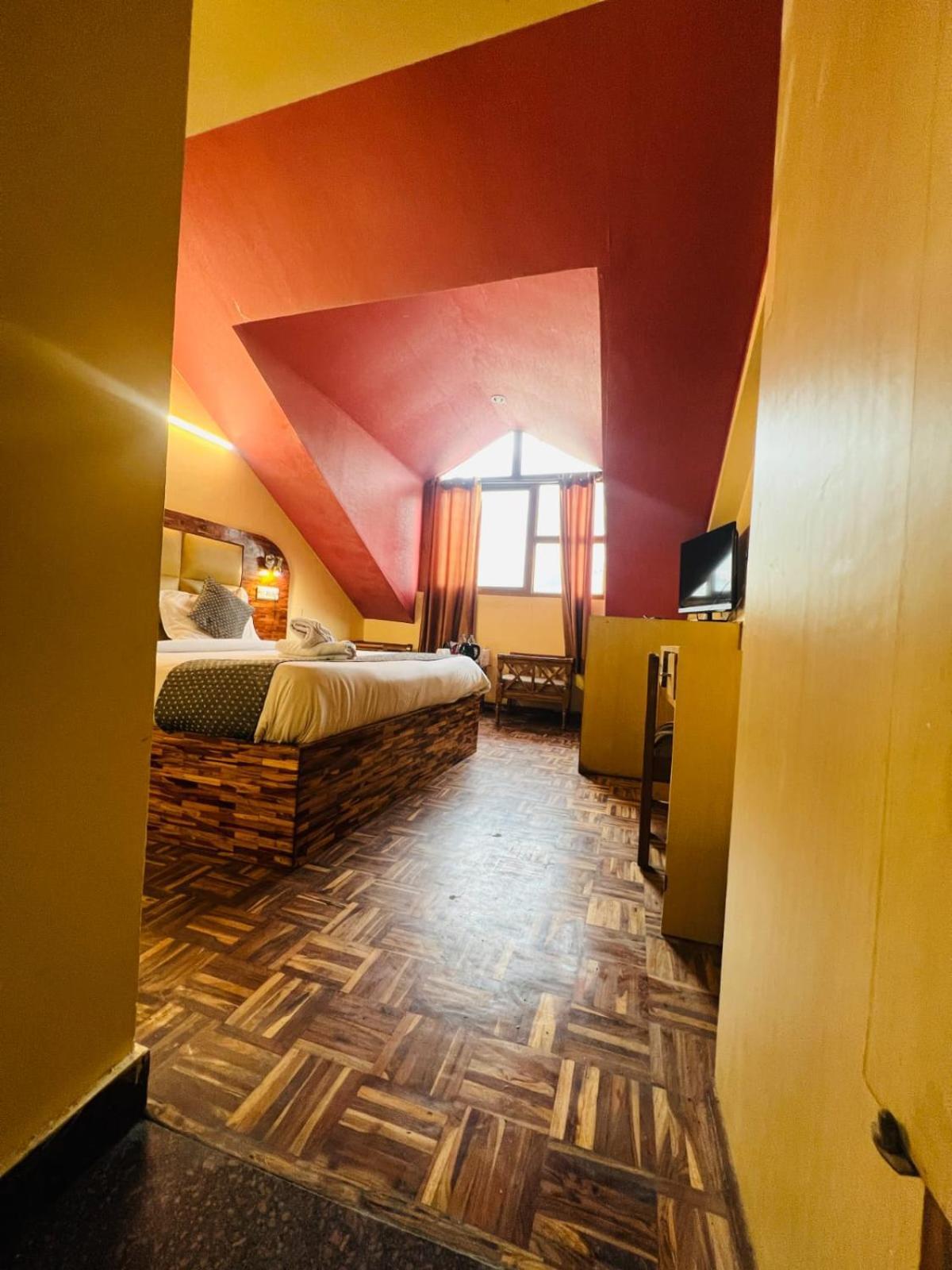 Hotel Kalinga Grand - Luxury Comfort !! Travellers Delight !! Budget Friendly !! Prime Location !! Guest Favourite Manali  Exterior photo