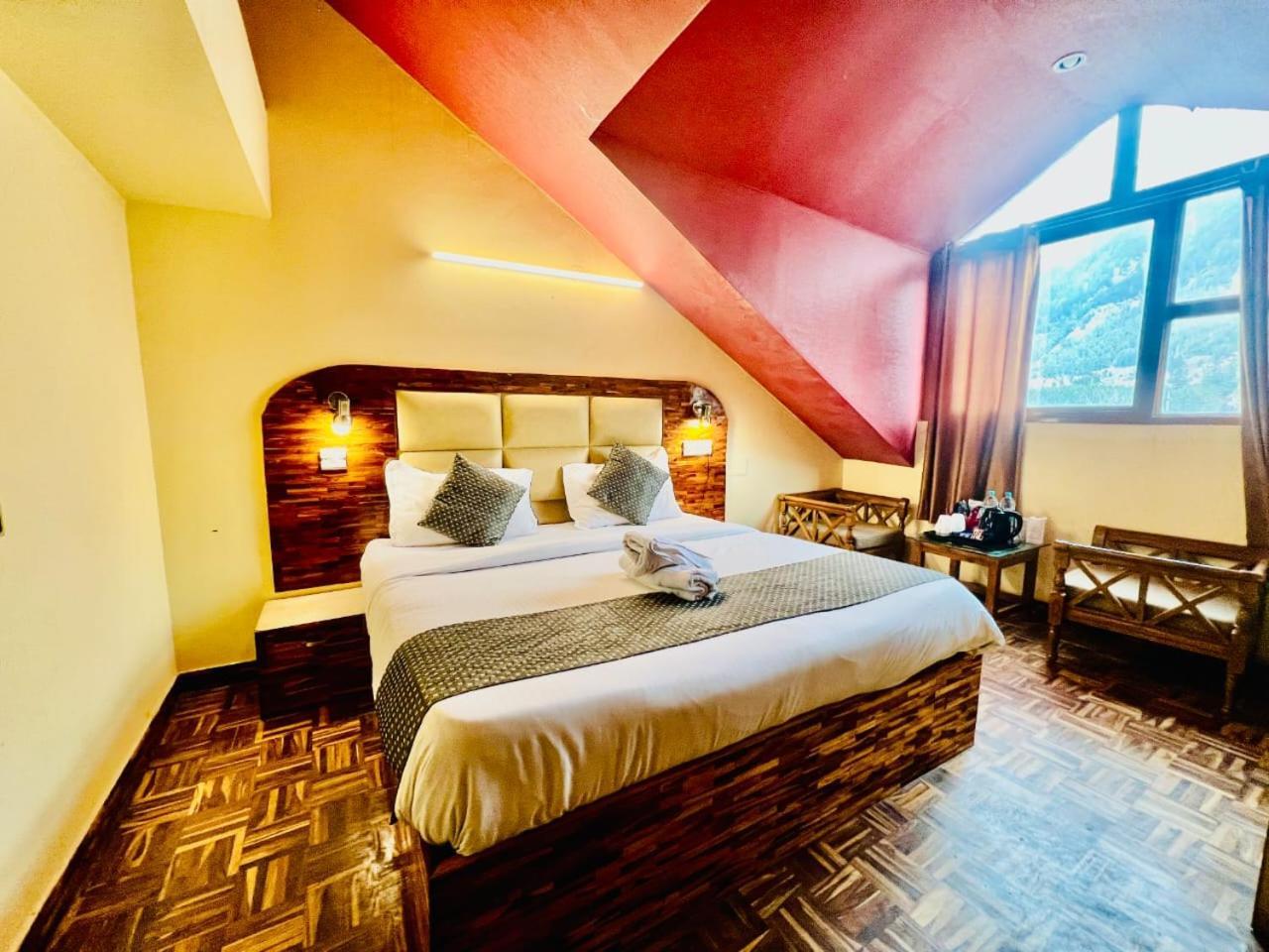 Hotel Kalinga Grand - Luxury Comfort !! Travellers Delight !! Budget Friendly !! Prime Location !! Guest Favourite Manali  Exterior photo