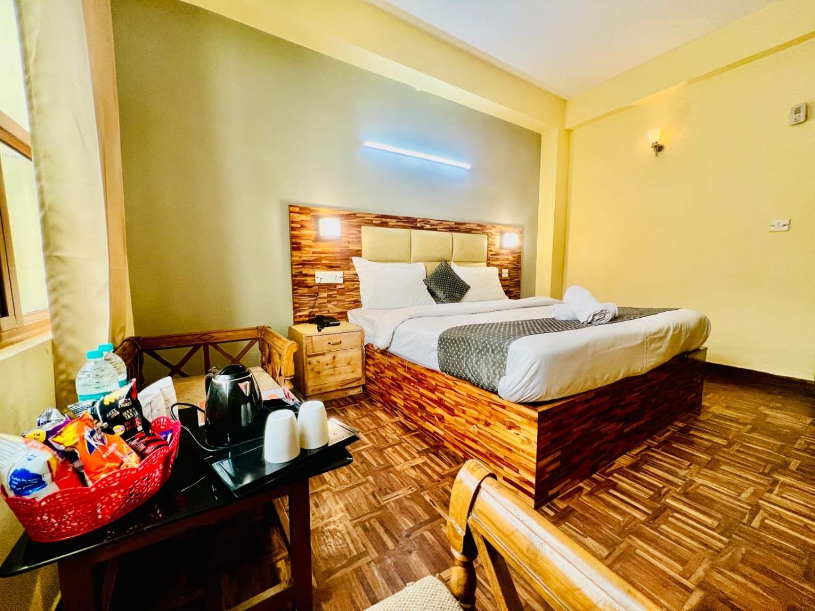 Hotel Kalinga Grand - Luxury Comfort !! Travellers Delight !! Budget Friendly !! Prime Location !! Guest Favourite Manali  Exterior photo